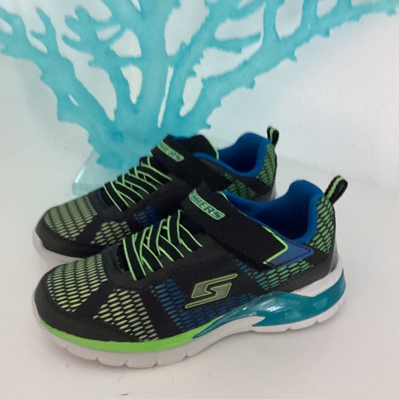 NEW BOYS KIDS SKETCHERS LIGHT UP SNEAKERS Blue Green and Black Shoes - Picture 1 of 8